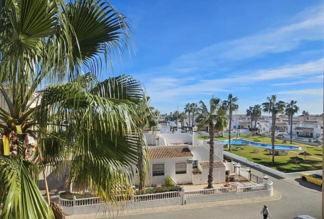 Apartment La Victoria Apartament,jumilla Ii, 2 Bedrooms, 2 Bathrooms And Beautiful Swimming Pool Dehesa de Campoamor (Orihuela Costa)